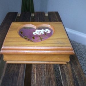 Oak Colored Vintage Jewerly Box with Floral Glass Heart on Lid